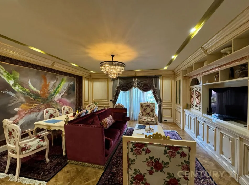 Tirane, jepet me qera apartament 2+1+Ballkon Kati 6, 140 m² 1.500 € (Komuna e Parisit)