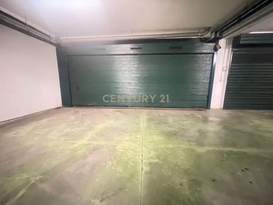 Tirane, jepet me qera apartament 3+1+Aneks+Ballkon Kati 4, 135 m² 1.800 € (Neom109175)