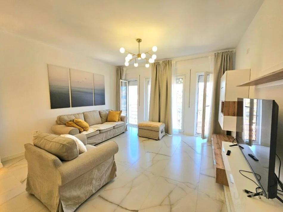 Tirane, jepet me qera apartament Dublex Kati 1, 126 m² 800 € (Kompleks Rezidencial Premium, Kodra e Diellit)