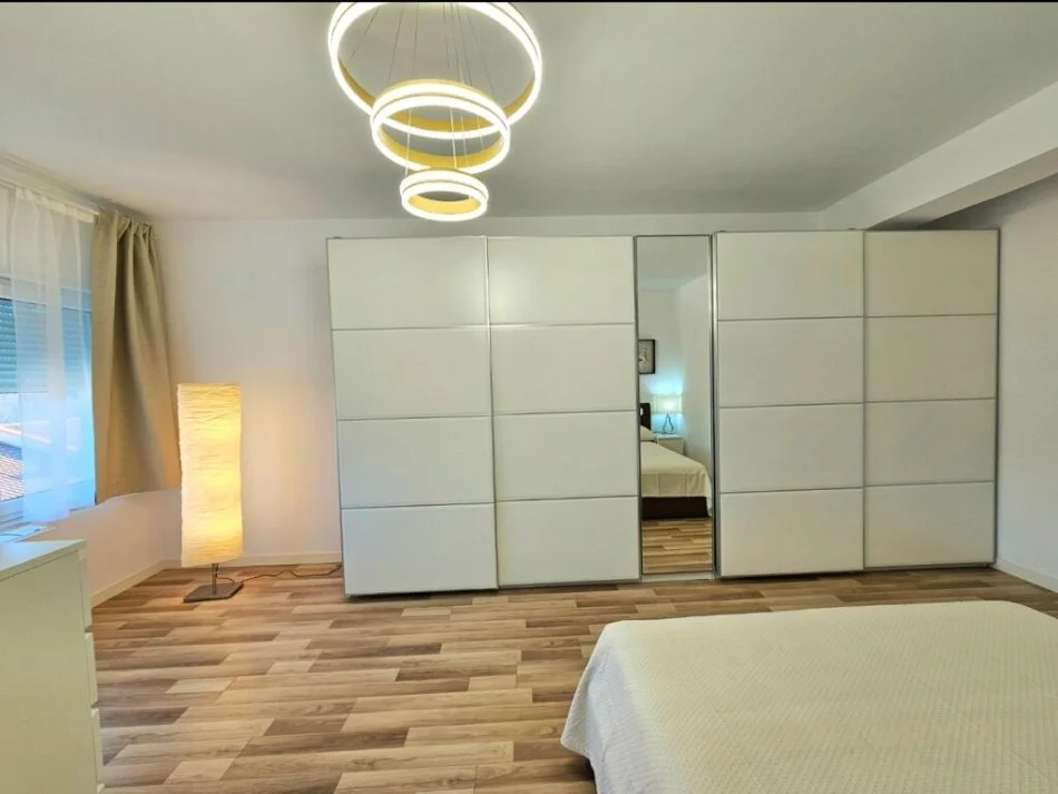 Tirane, jepet me qera apartament Dublex Kati 1, 126 m² 800 € (Kompleks Rezidencial Premium, Kodra e Diellit)