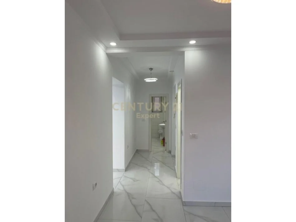 Tirane, shitet apartament 1+1 Kati 2, 48 m² 145.000 € (rruga e dibres)