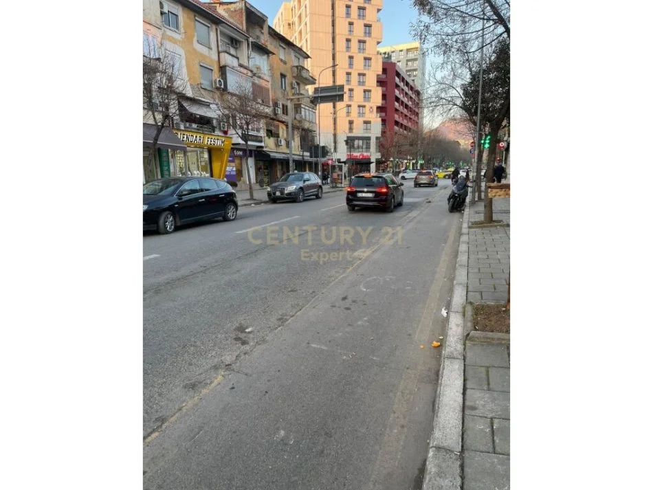 Tirane, shitet apartament 1+1 Kati 2, 48 m² 145.000 € (rruga e dibres)