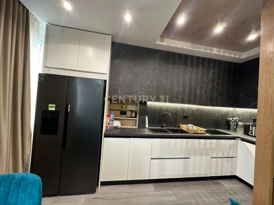 Durres, shitet apartament 1+1 Kati 9, 75 m² 130.000 € 