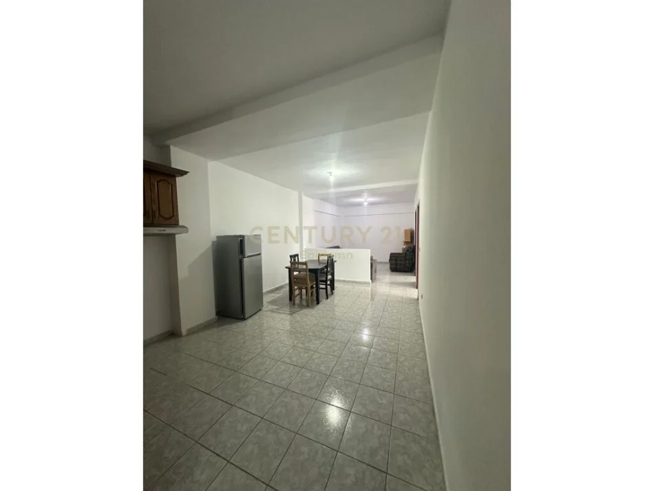 Tirane, shitet apartament 2+1+Ballkon Kati 4, 101 m² 140.000 € (Laprake)