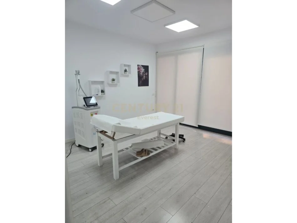 Tirane, shitet ambjent biznesi, 110m2, Kati 6 , 40.000 € (Ish-Blloku)