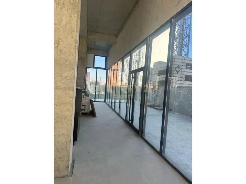 Tirane, jepet me qera ambjent biznesi Kati 0, 250 m² 3.000 € (Bulevardi i Ri)