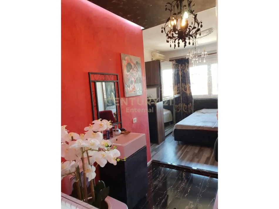 Tirane, jepet me qera apartament 2+1 Kati 4, 90 m² 600 € (Rruga Bardhyl)