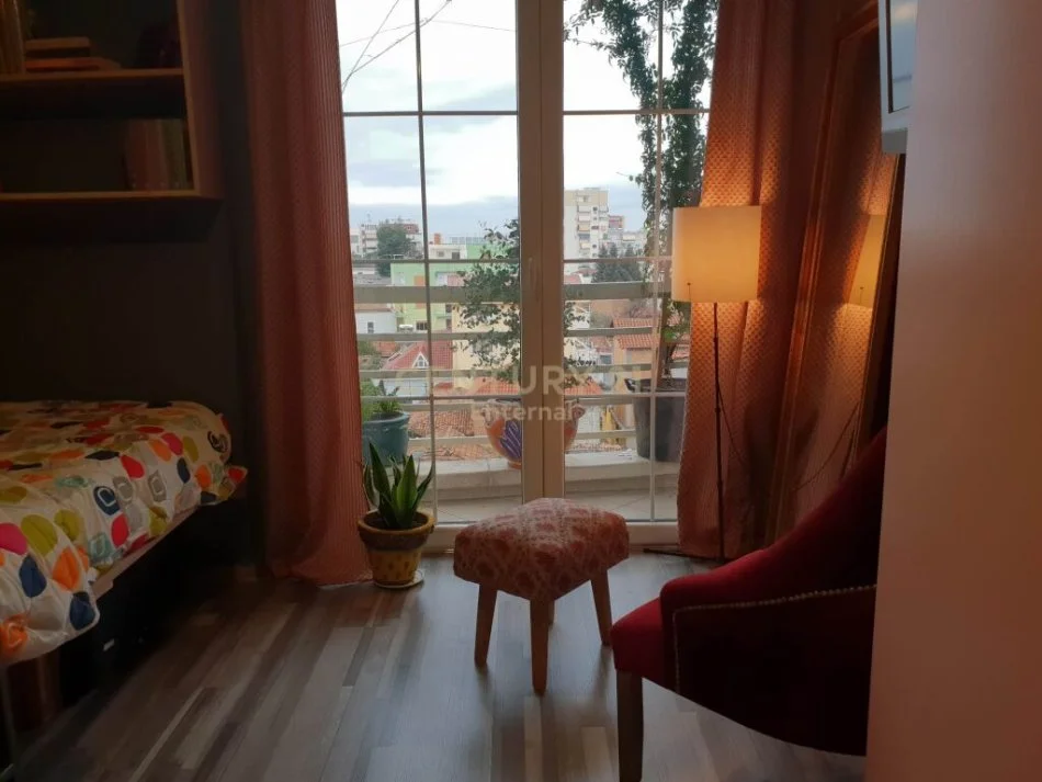 Tirane, jepet me qera apartament 2+1 Kati 4, 90 m² 600 € (Rruga Bardhyl)