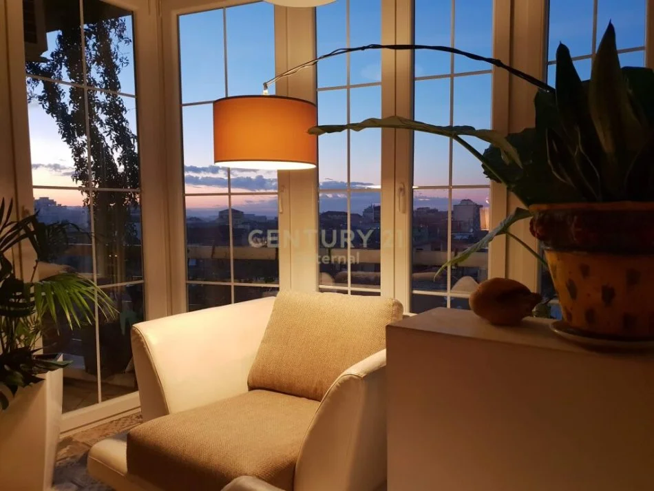 Tirane, jepet me qera apartament 2+1 Kati 4, 90 m² 600 € (Rruga Bardhyl)