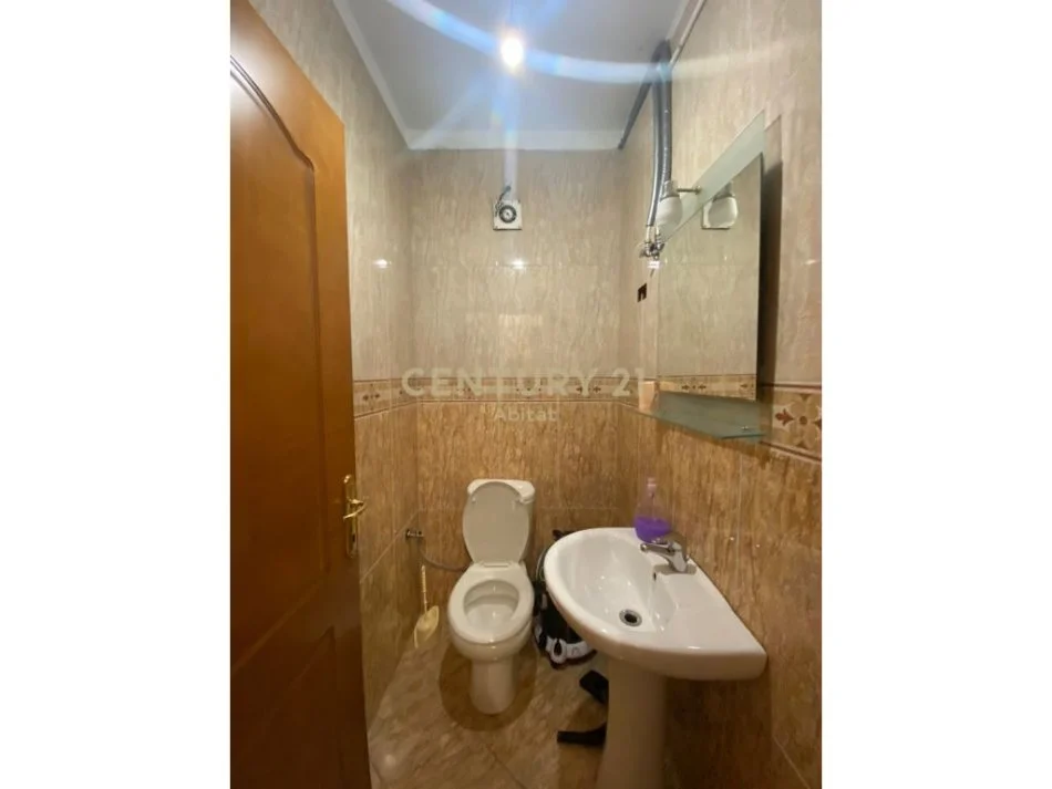 Tirane, jepet me qera apartament 2+1 Kati 9, 105 m² 700 € (21 Djetori)