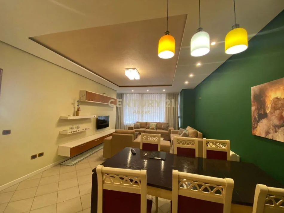 Tirane, jepet me qera apartament 2+1 Kati 9, 105 m² 700 € (21 Djetori)