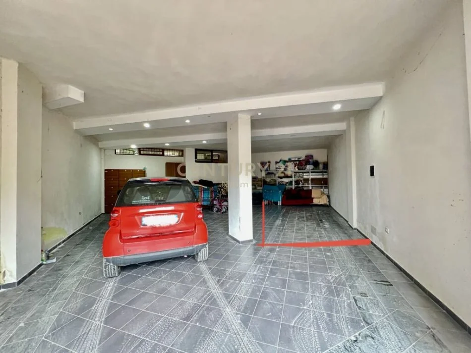 Tirane, jap me qera apartament 2+1 Kati 3, 110 m² 800 € (liqeni thate)