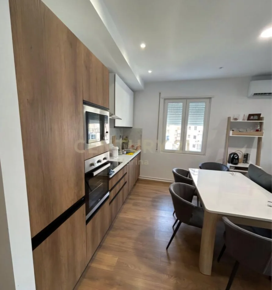 Tirane, shitet apartament 1+1+Ballkon Kati 7, 65 m² 90.000 € (Astiri)