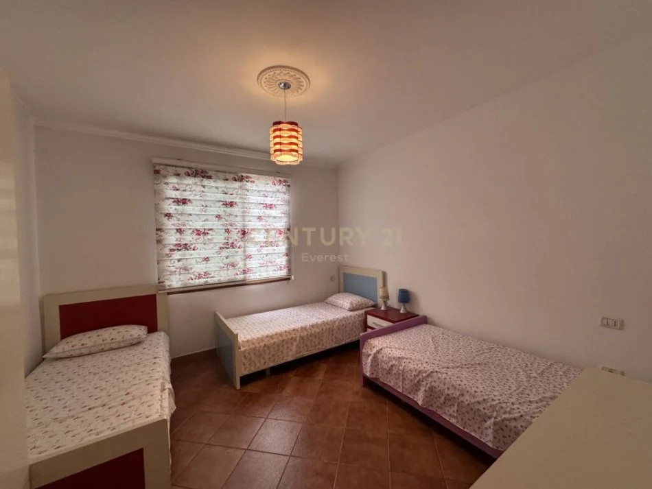 Tirane, jepet me qera apartament 2+1 Kati 6, 100 m² 590 € (Brryli)