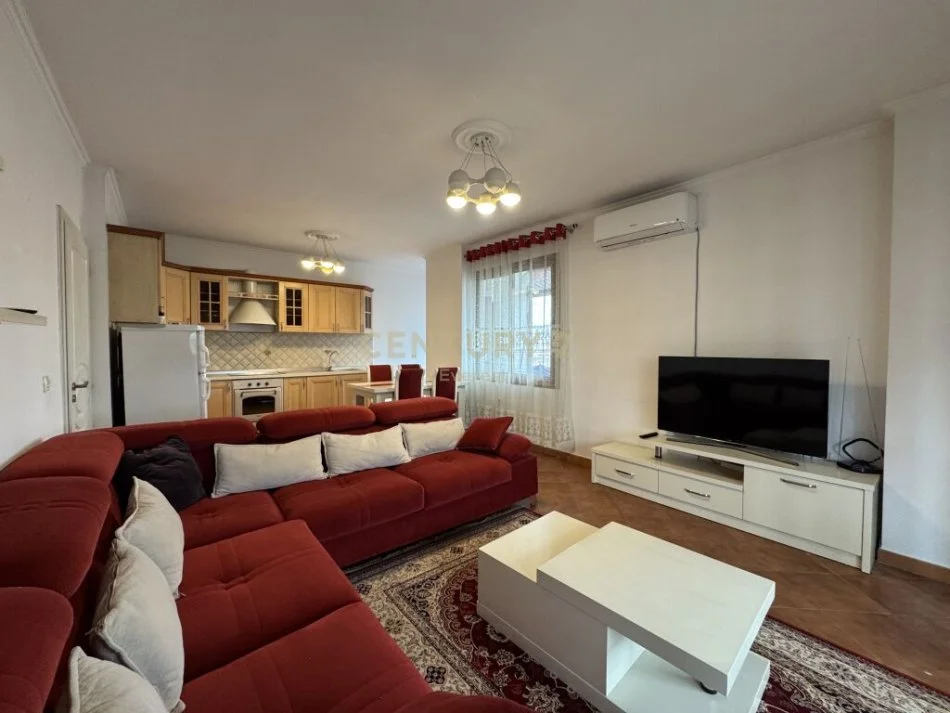 Tirane, jepet me qera apartament 2+1 Kati 6, 100 m² 590 € (Brryli)