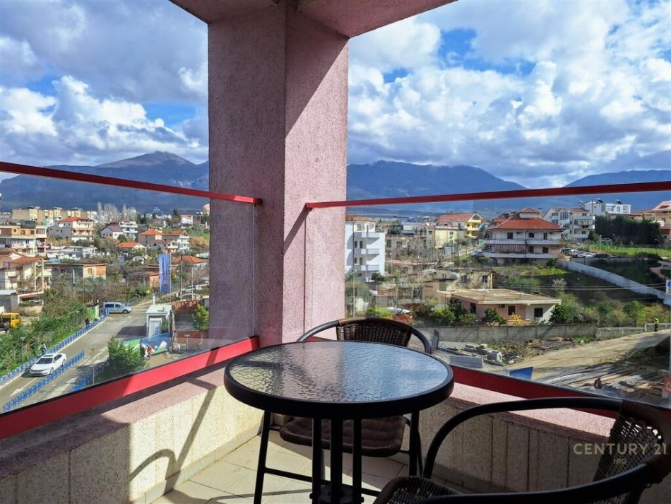 Tirane, jepet me qera apartament 2+1+Ballkon Kati 5, 95 m² 550 € (Kompleksi Mangalem)