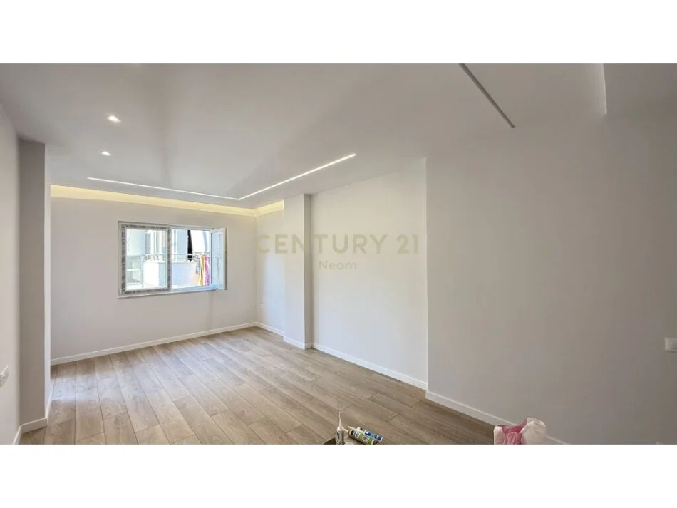 Tirane, shitet apartament 1+1 Kati 2, 64 m² 120.000 € (Neom109279)