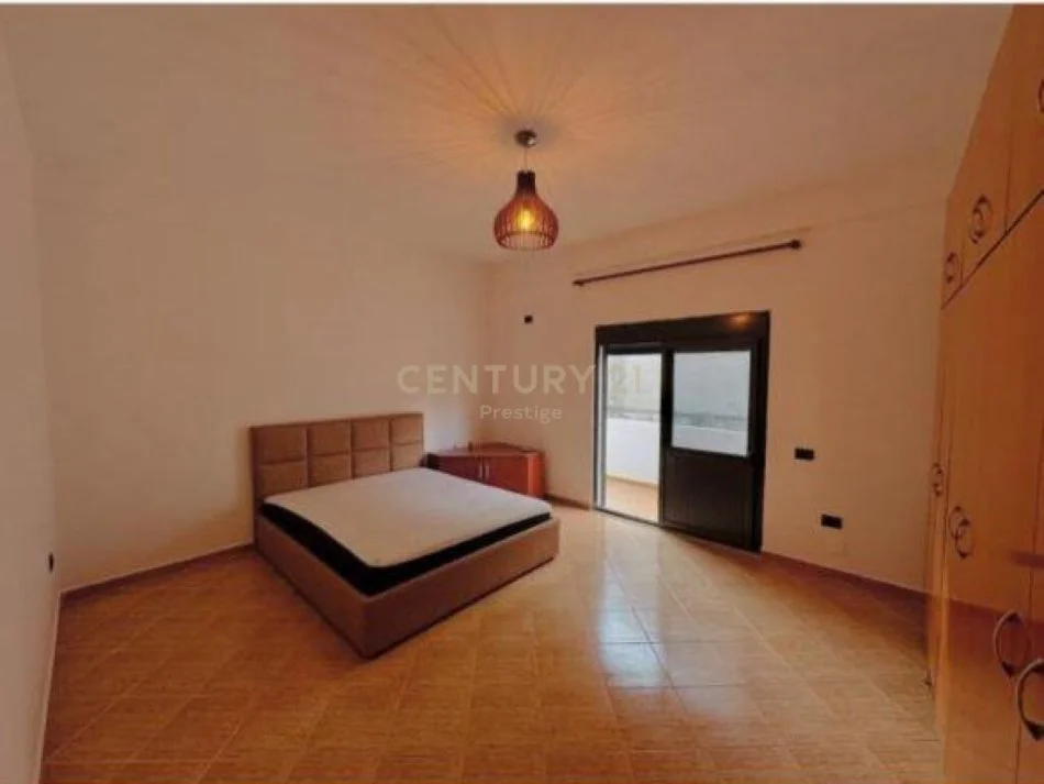 Tirane, shitet apartament 3+1 Kati 3, 135 m² 190.000 € (Vilat Gjermane)