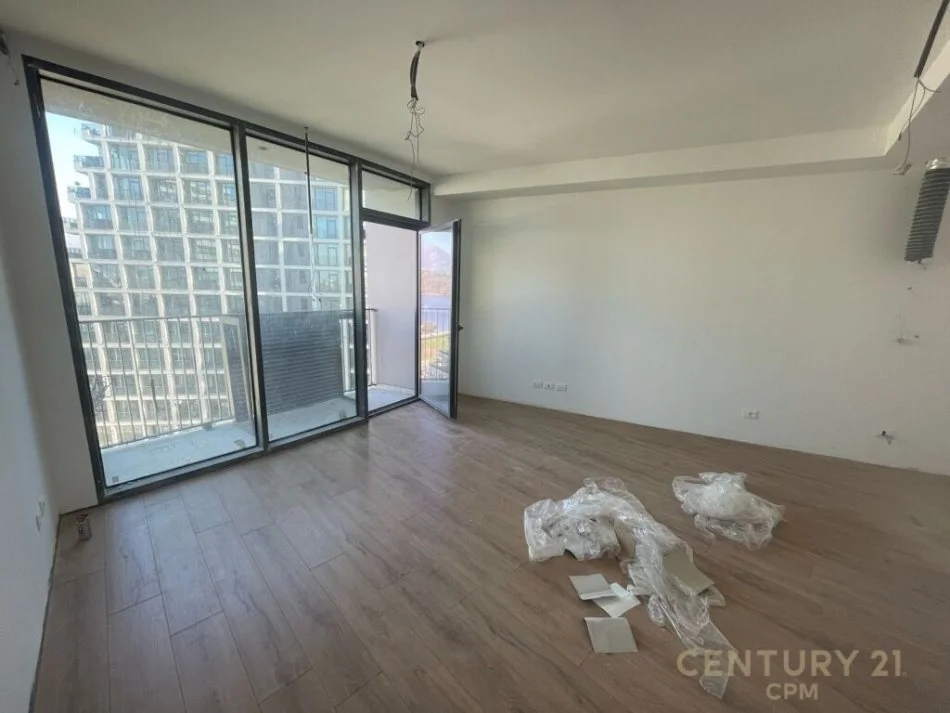Tirane, jap me qera zyre , 101 m² 1.500 € (Liqeni i Tiranës)