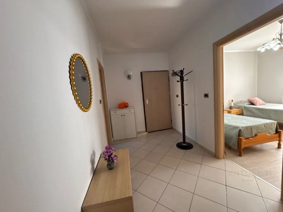 Tirane, shitet apartament Kati 1, 73 m² 