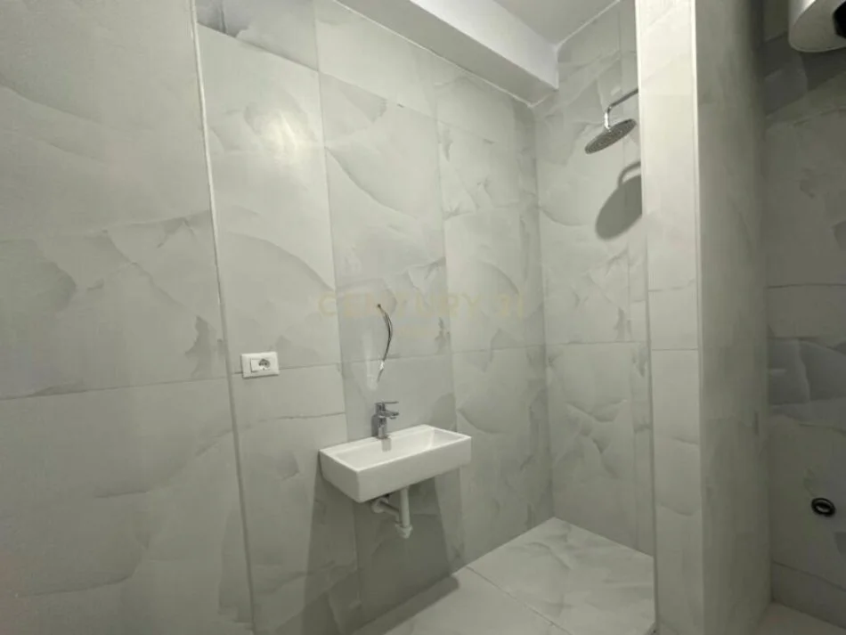 Tirane, shitet apartament 2+1+Aneks+Ballkon Kati 7, 89 m² 142.000 € (Neom109900)