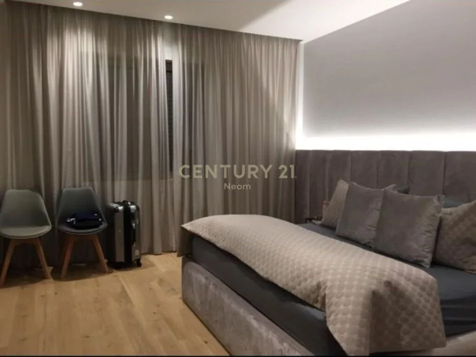 Tirane, jepet me qera apartament 1+1+Aneks+Ballkon Kati 9, 100 m² 1.000 € (Neom109917)