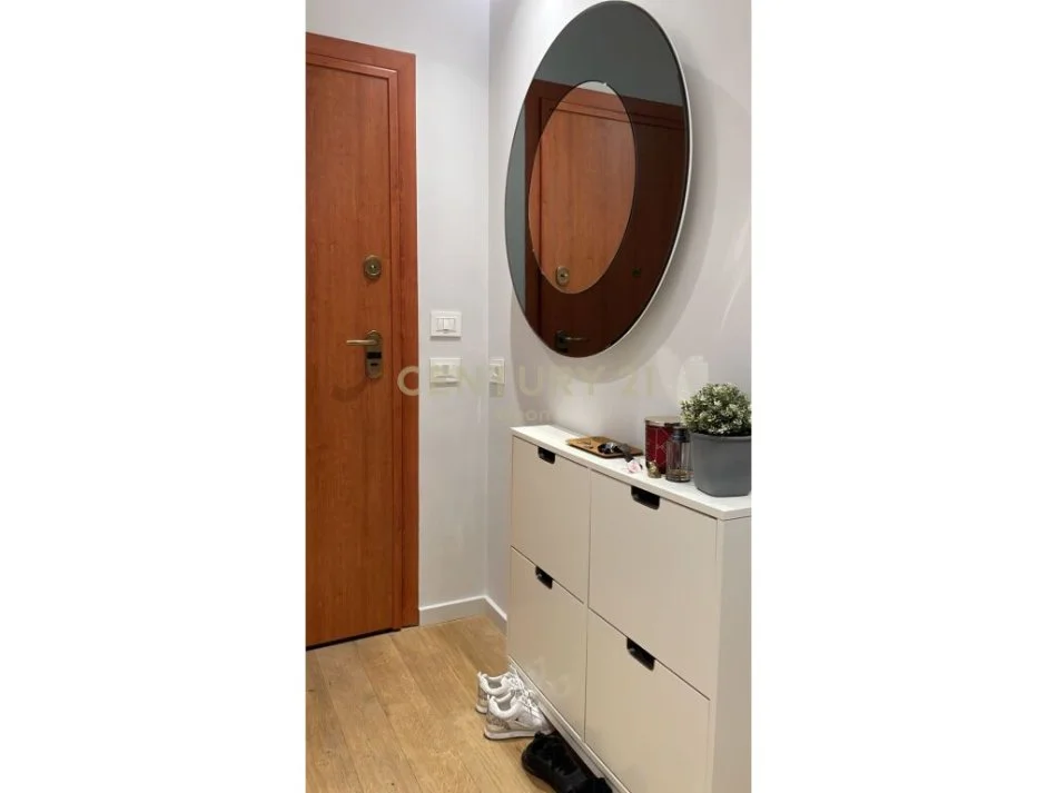 Tirane, jepet me qera apartament 1+1+Aneks+Ballkon Kati 9, 100 m² 1.000 € (Neom109917)