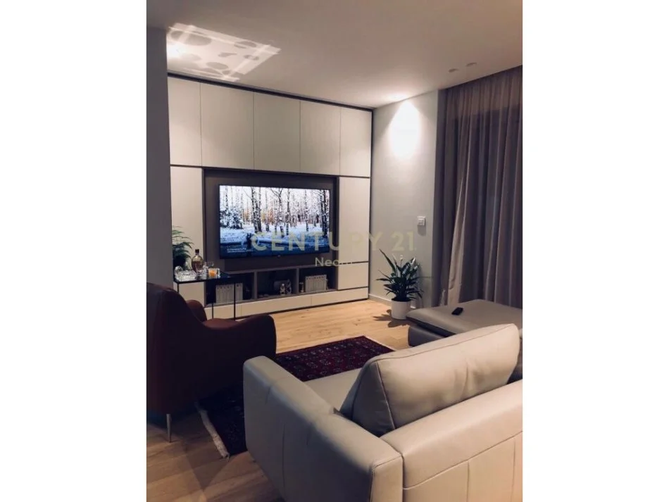 Tirane, jepet me qera apartament 1+1+Aneks+Ballkon Kati 9, 100 m² 1.000 € (Neom109917)