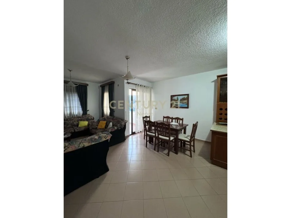 Tirane, jepet me qera apartament 2+1 Kati 7, 102 m² 650 € (rruga e kosovarve)