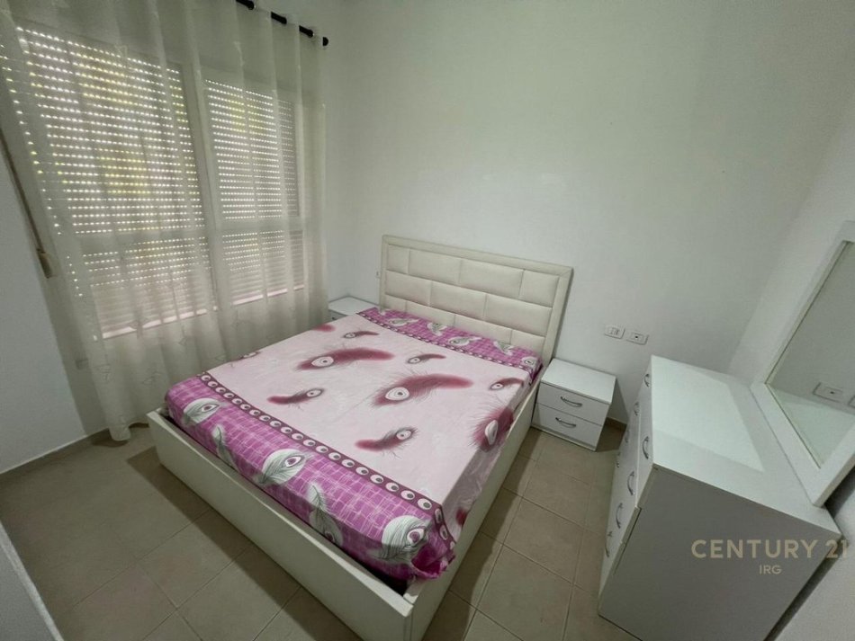 Tirane, jepet me qera apartament 2+1 Kati 5, 85 m² 500 € (Ali Demi)