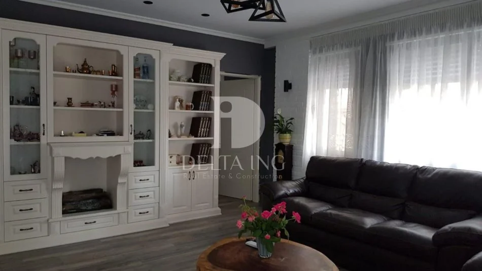 Tirane, jepet me qera apartament 1+1+Aneks+Ballkon Kati 1, 80 m² 550 € (Liqeni i Thate)