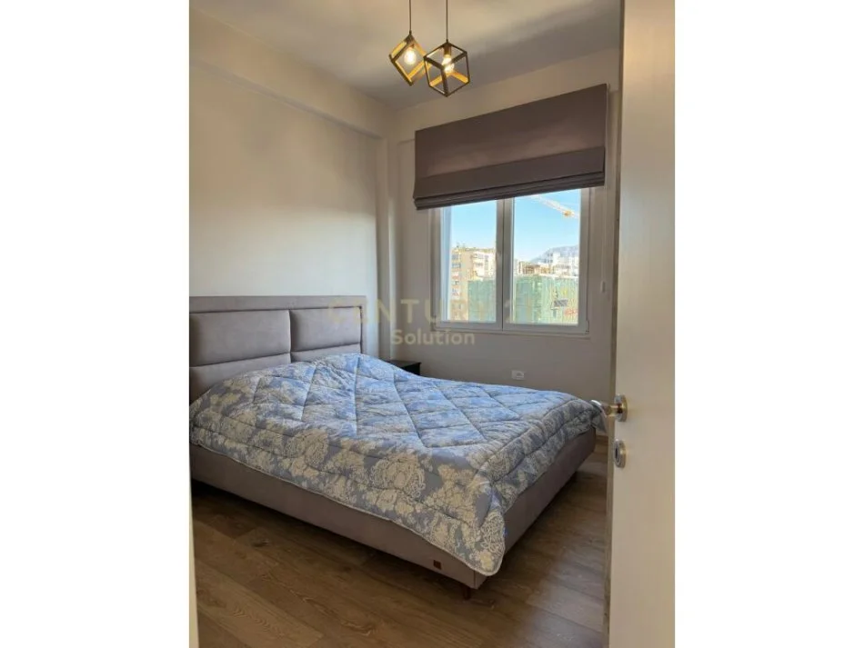 Tirane, jepet me qera apartament 2+1+Ballkon Kati 6, 110 m² 1.200 €