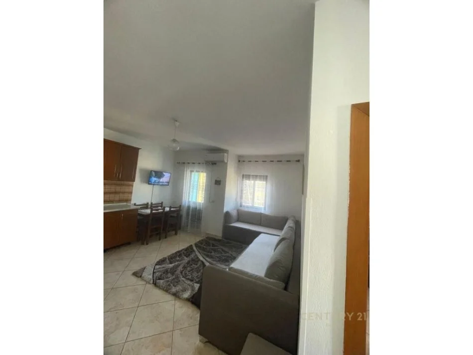 Tirane, jepet me qera apartament Kati 4, 70 m² 400 € 