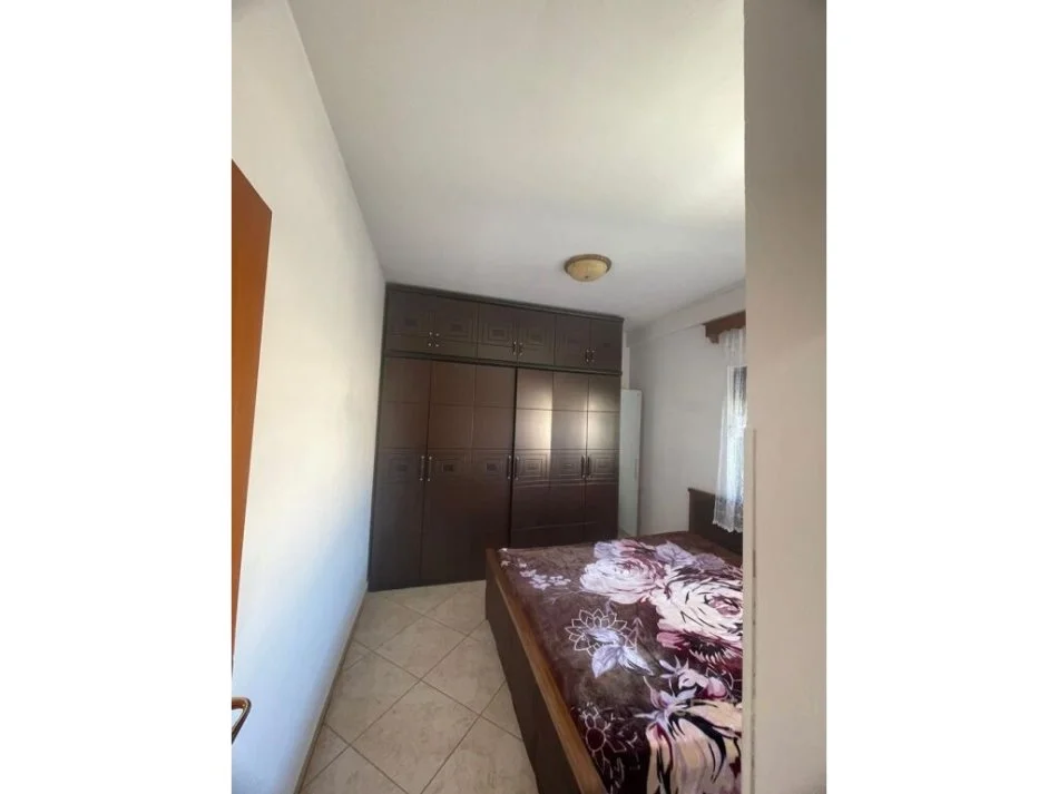 Tirane, jepet me qera apartament Kati 4, 70 m² 400 € 