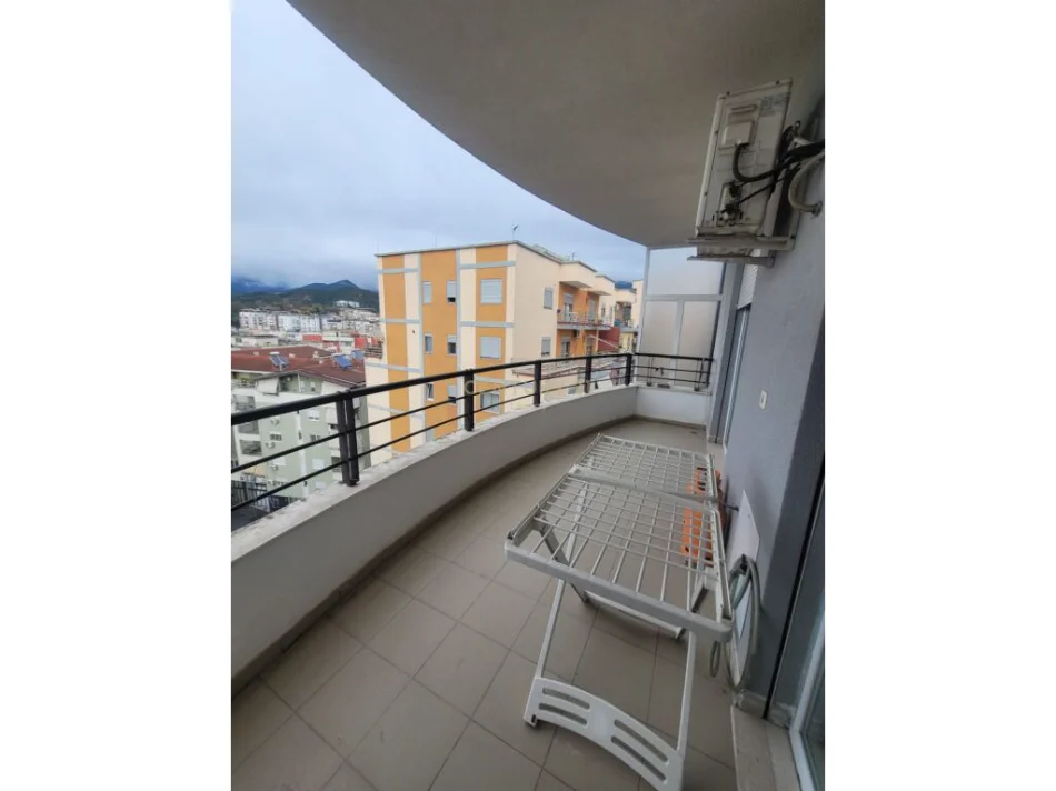 Tirane, jap me qera apartament 1+1+Ballkon Kati 5, 398 € 
