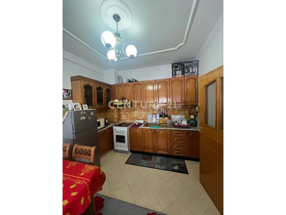 Tirane, shitet apartament Kati 5, 72 m² 115.000 € 