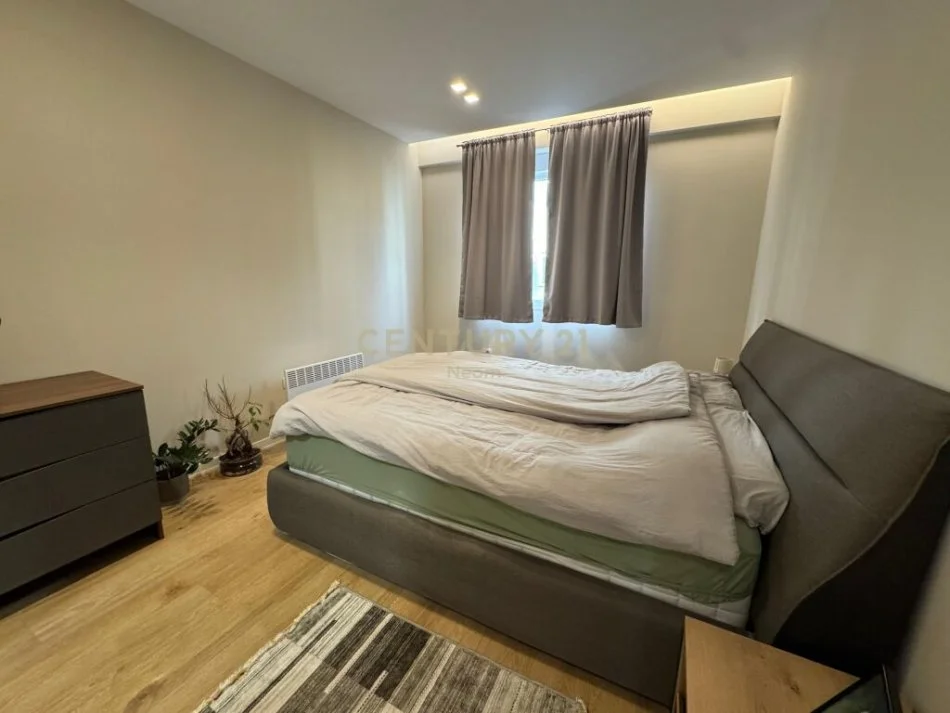 Tirane, shes apartament 2+1+2+Ballkon , 93 m² 265.000 € (Liqeni i Thatë)