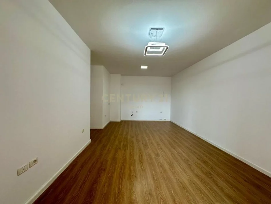 Tirane, shitet apartament 1+1+Aneks+Ballkon Kati 1, 71 m² 98.000 € (Neom110066)