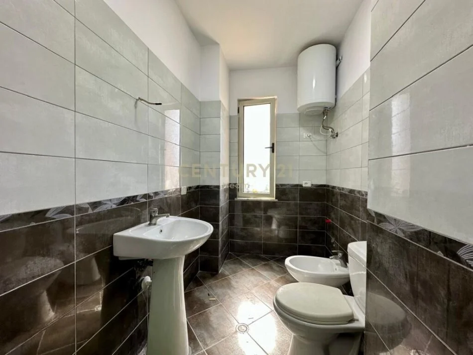 Tirane, shitet apartament 1+1+Aneks+Ballkon Kati 1, 71 m² 98.000 € (Neom110066)