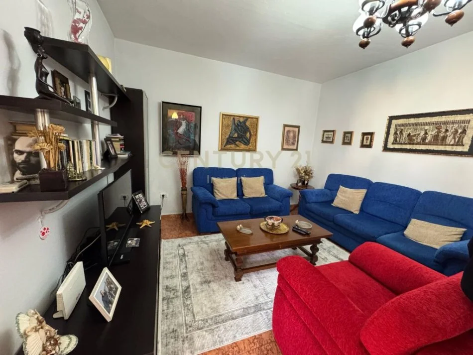 Tirane, jepet me qera Kati 3, 73 m² 550 € 