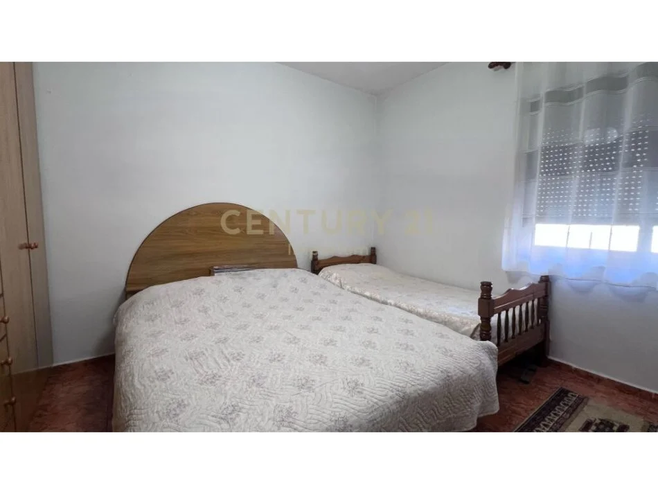 Tirane, jepet me qera Kati 3, 73 m² 550 € 