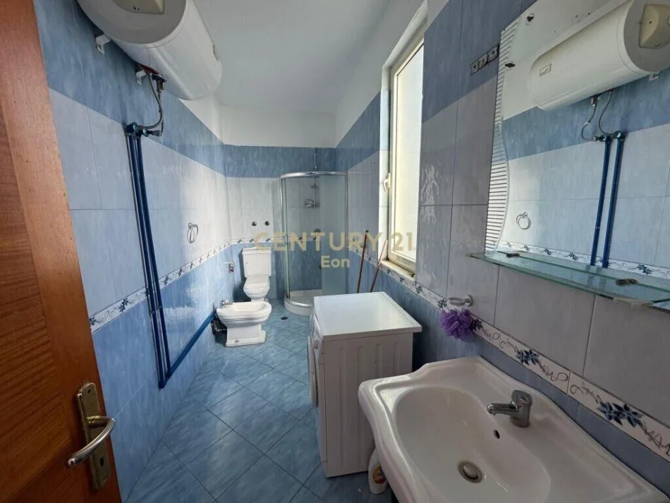 Tirane, shitet apartament , 131 m² 139.000 € 