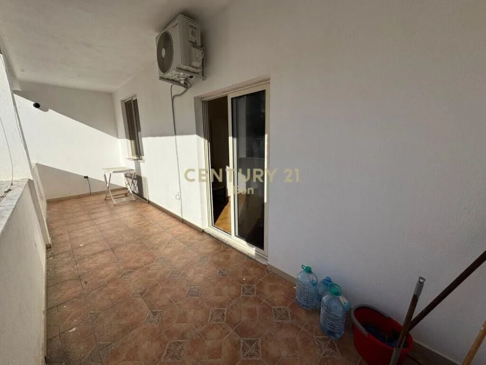 Tirane, shitet apartament , 131 m² 139.000 € 