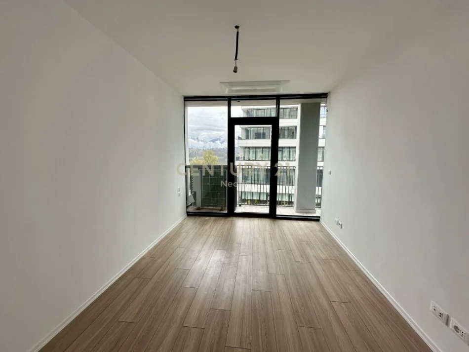 Tirane, jepet me qera zyre Kati 3, 123 m² 1.550 € (Neom110181)