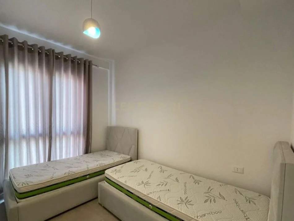 Tirane, jepet me qera apartament 2+1 Kati 6, 98 m² 800 € ("FARMACIA 10)