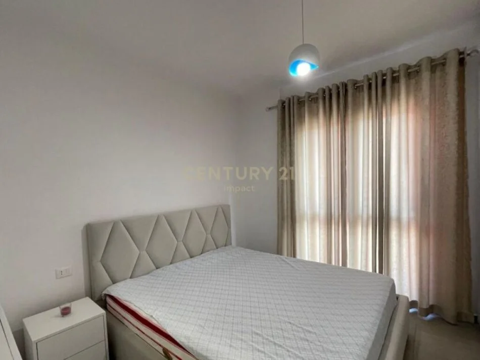 Tirane, jepet me qera apartament 2+1 Kati 6, 98 m² 800 € ("FARMACIA 10)