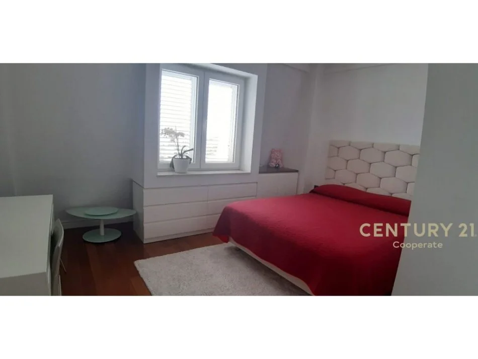 Tirane, shes PENTHOUSE ME PISHINE 3+1 , 330 m² 850.000 € (Stadiumi Dinamo)