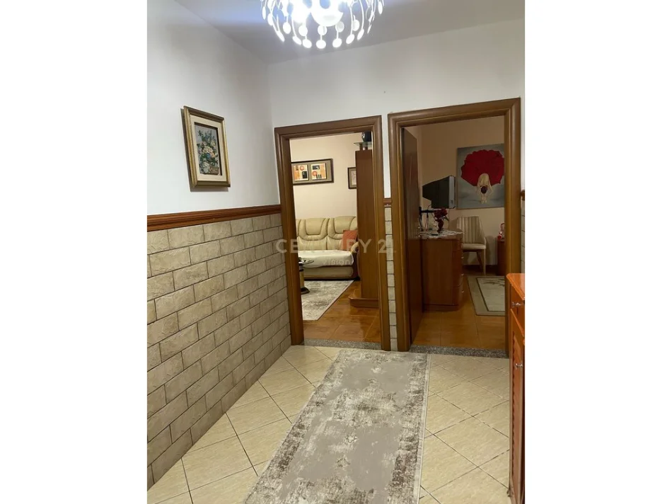 Shkoder, shitet apartament 2+1 Kati 1, 78 m² 124.000 € (perash)