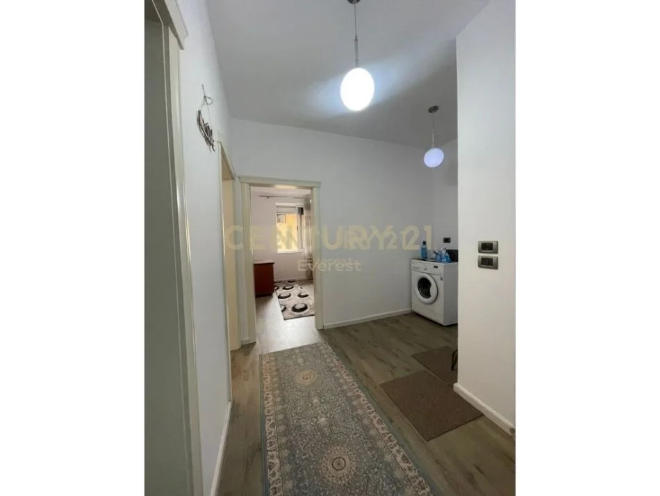Tirane, shitet apartament 2+1 Kati 3, 69 m² 140.000 € (Vasil Shanto prane KESH-it)