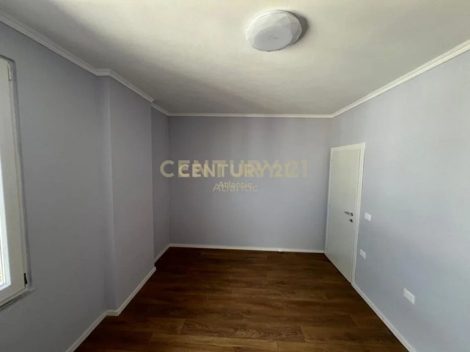 Durres, shitet 2+1 Kati 10, 85 m² 125.000 € 